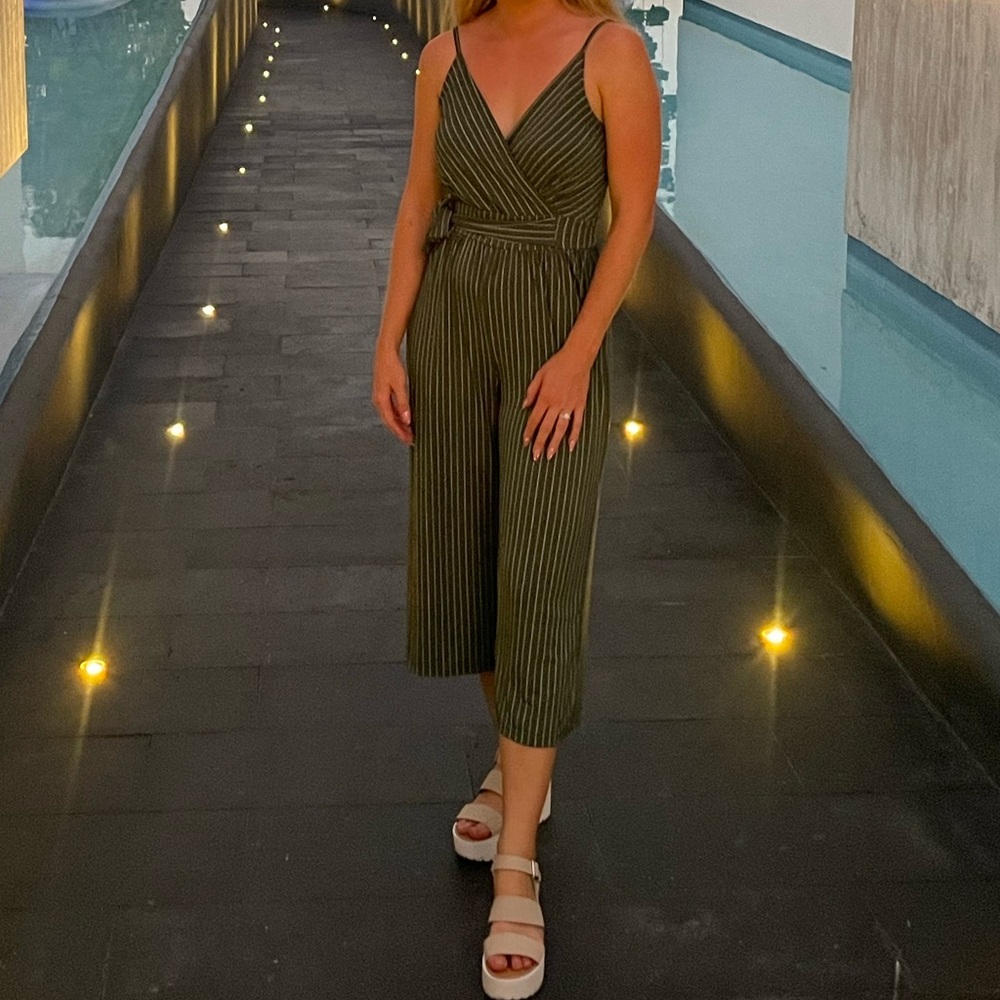 KAILEIGH
Rica Knit Crop Jumpsuit